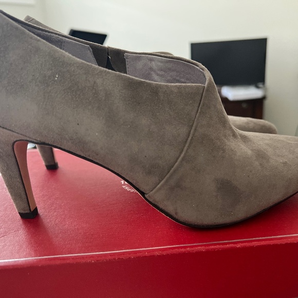 Johnston & Murphy Isabel Bootie Suede - Picture 1 of 2